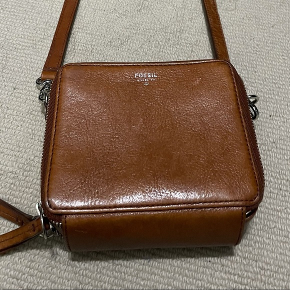 FOSSIL brown crossbody - Picture 1 of 4
